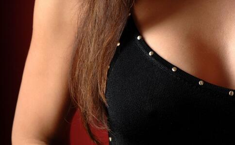 女性青春期怎样才能让胸部变大？让胸部变大的方法